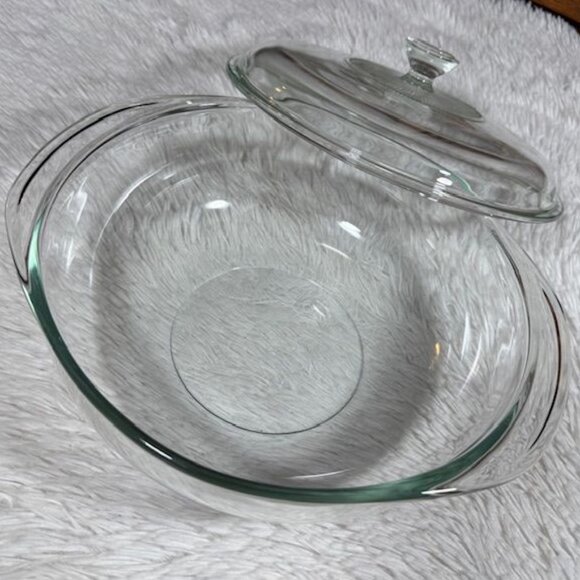 Vintage Pyrex Clear Round 2qt Baking Dish with Lid - Picture 5 of 7